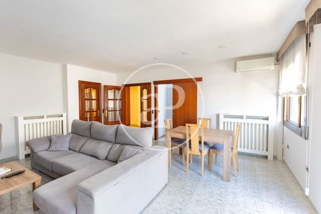 4 sovrum Villa till salu i Rubí - 485 000 € (Ref: 9949770)