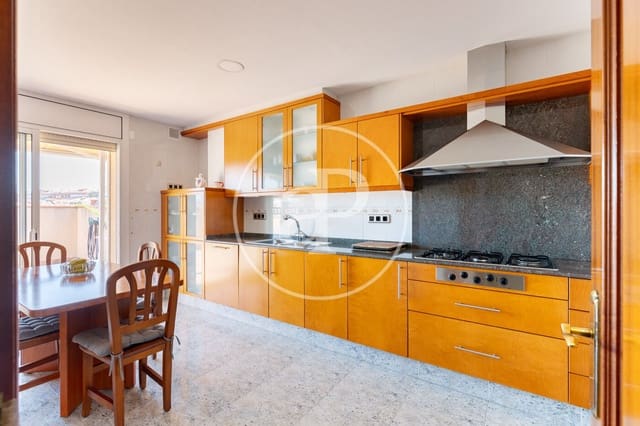 4 sovrum Villa till salu i Rubí - 485 000 € (Ref: 9949770)