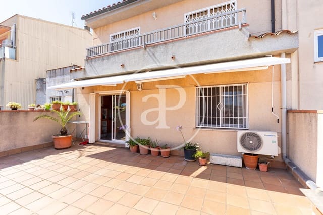 4 sovrum Villa till salu i Rubí - 485 000 € (Ref: 9949770)