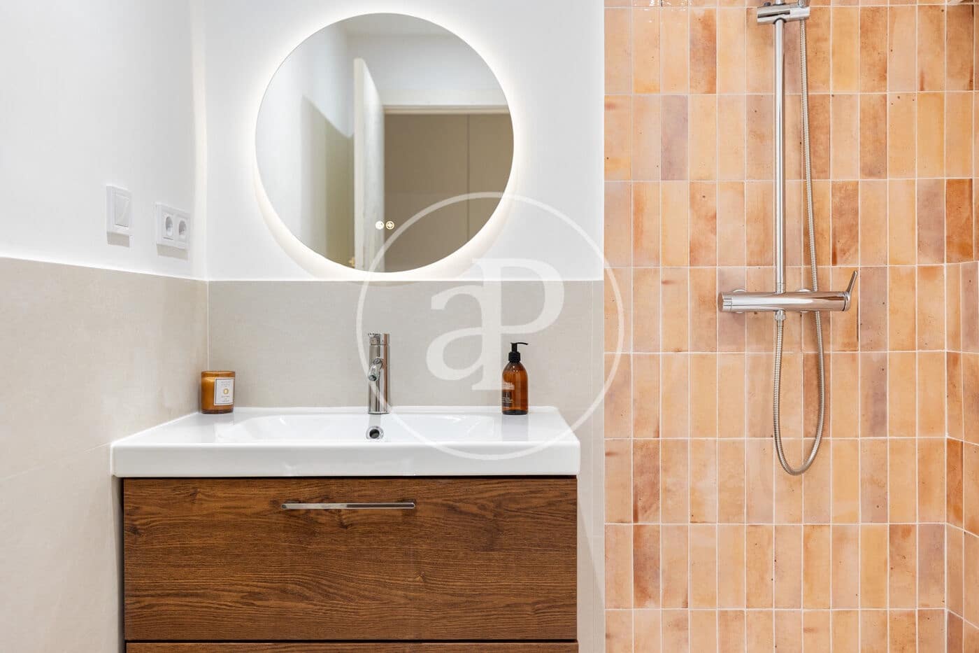 2 sovrum Lägenhet att hyra i Barcelona stad - 1 800 € (Ref: 9949771)