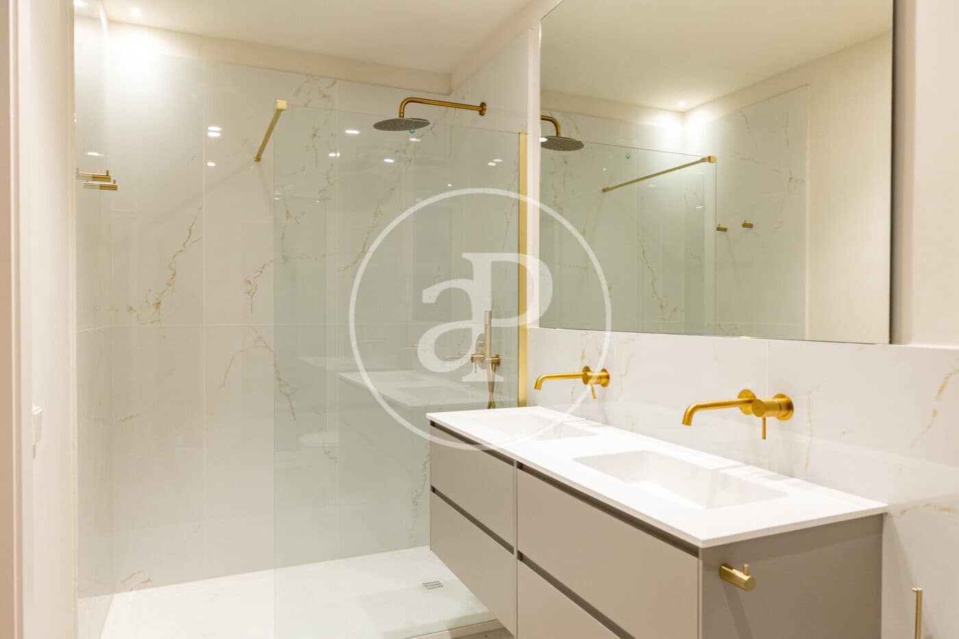 2 soverom Leilighet til salgs i Barcelona by med svømmebasseng - € 920 000 (Ref: 9952614)