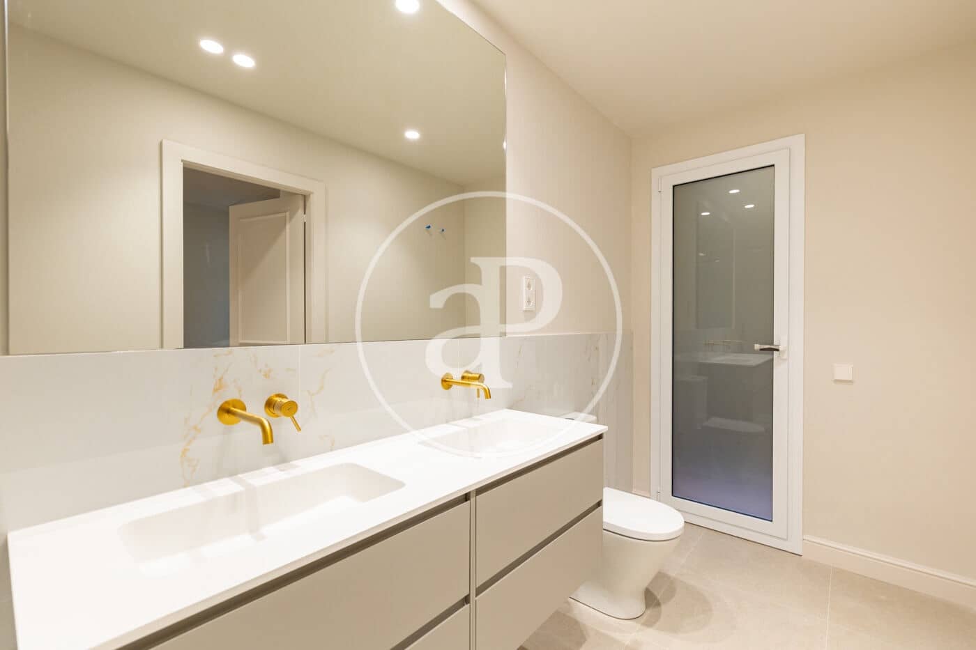 2 soverom Leilighet til salgs i Barcelona by med svømmebasseng - € 920 000 (Ref: 9952614)