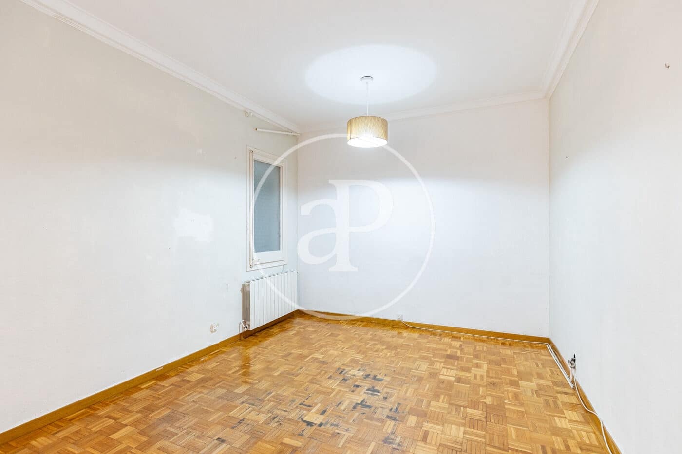 4 slaapkamer Appartement te huur in Barcelona stad - € 1.517 (Ref: 9952615)