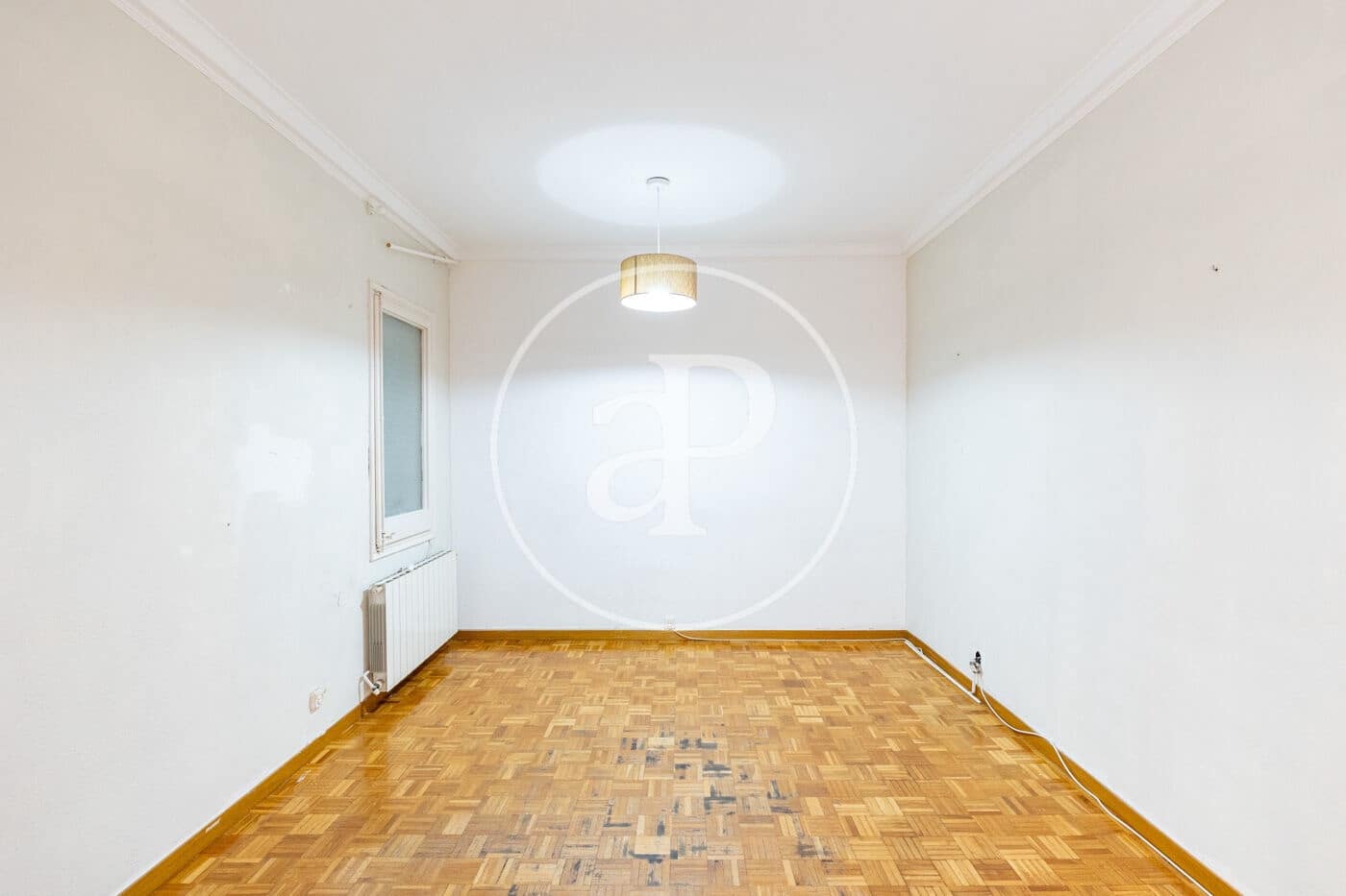 4 slaapkamer Appartement te huur in Barcelona stad - € 1.517 (Ref: 9952615)