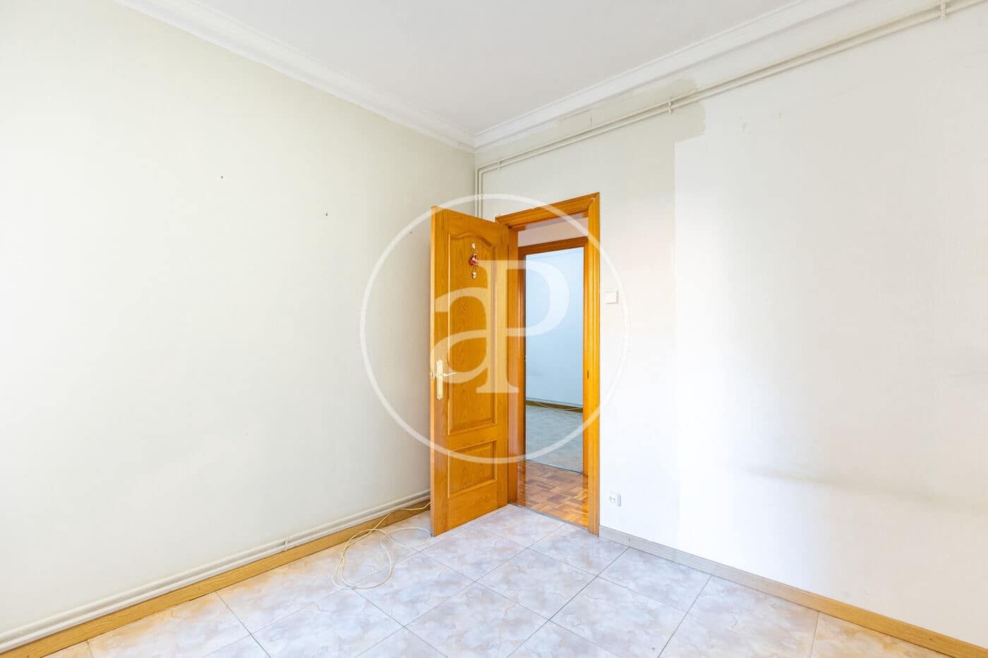 4 slaapkamer Appartement te huur in Barcelona stad - € 1.517 (Ref: 9952615)