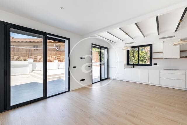 4 sovrum Lägenhet till salu i Sants, Barcelona stad - 950 000 € (Ref: 9952616)