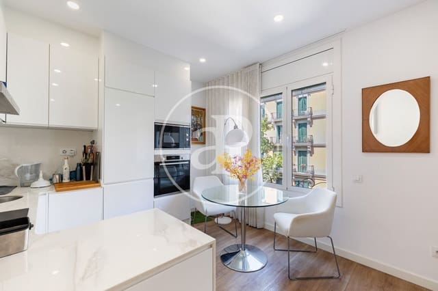 3 soverom Leilighet til salgs i L'Antiga Esquerra de L'Eixample, Barcelona by - € 480 000 (Ref: 9952617)