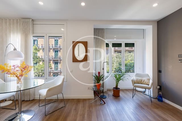 3 soverom Leilighet til salgs i L'Antiga Esquerra de L'Eixample, Barcelona by - € 480 000 (Ref: 9952617)