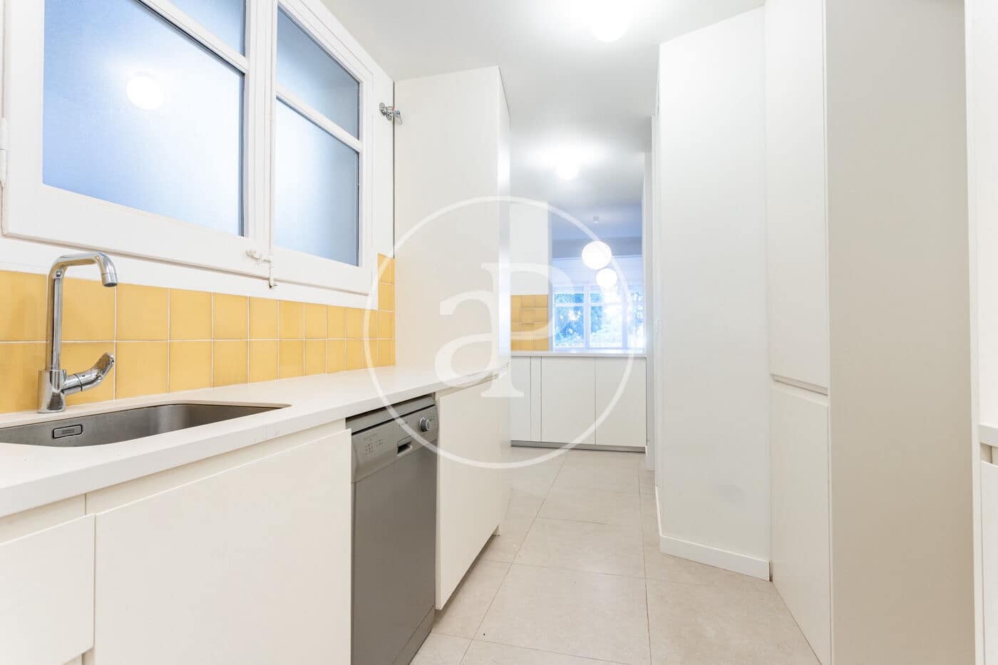 4 bedroom Apartment for rent in Barcelona city - € 3,100 (Ref: 9954222)
