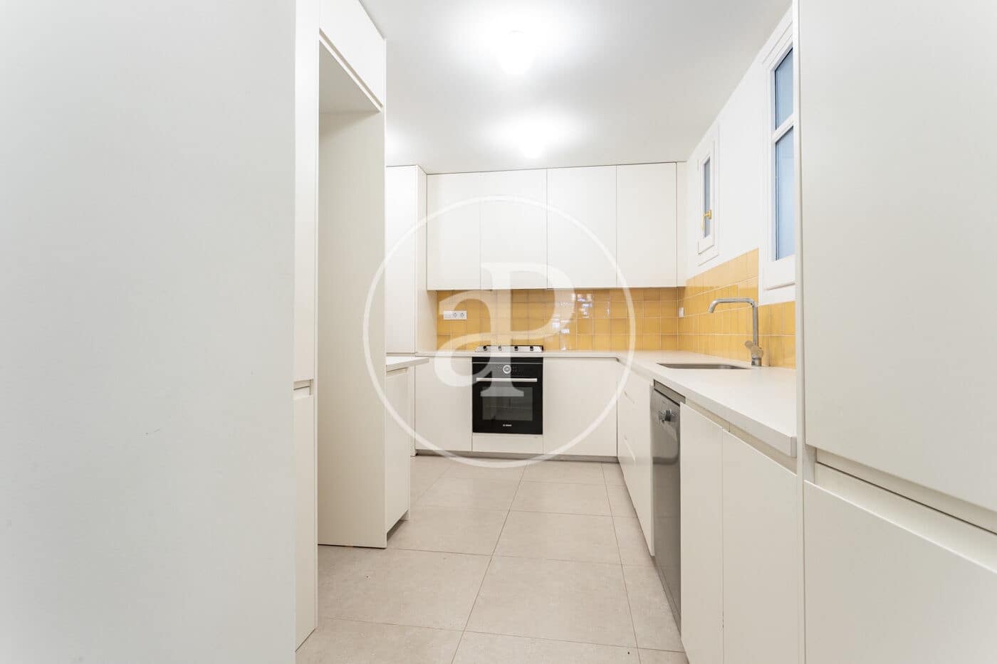 4 bedroom Apartment for rent in Barcelona city - € 3,100 (Ref: 9954222)