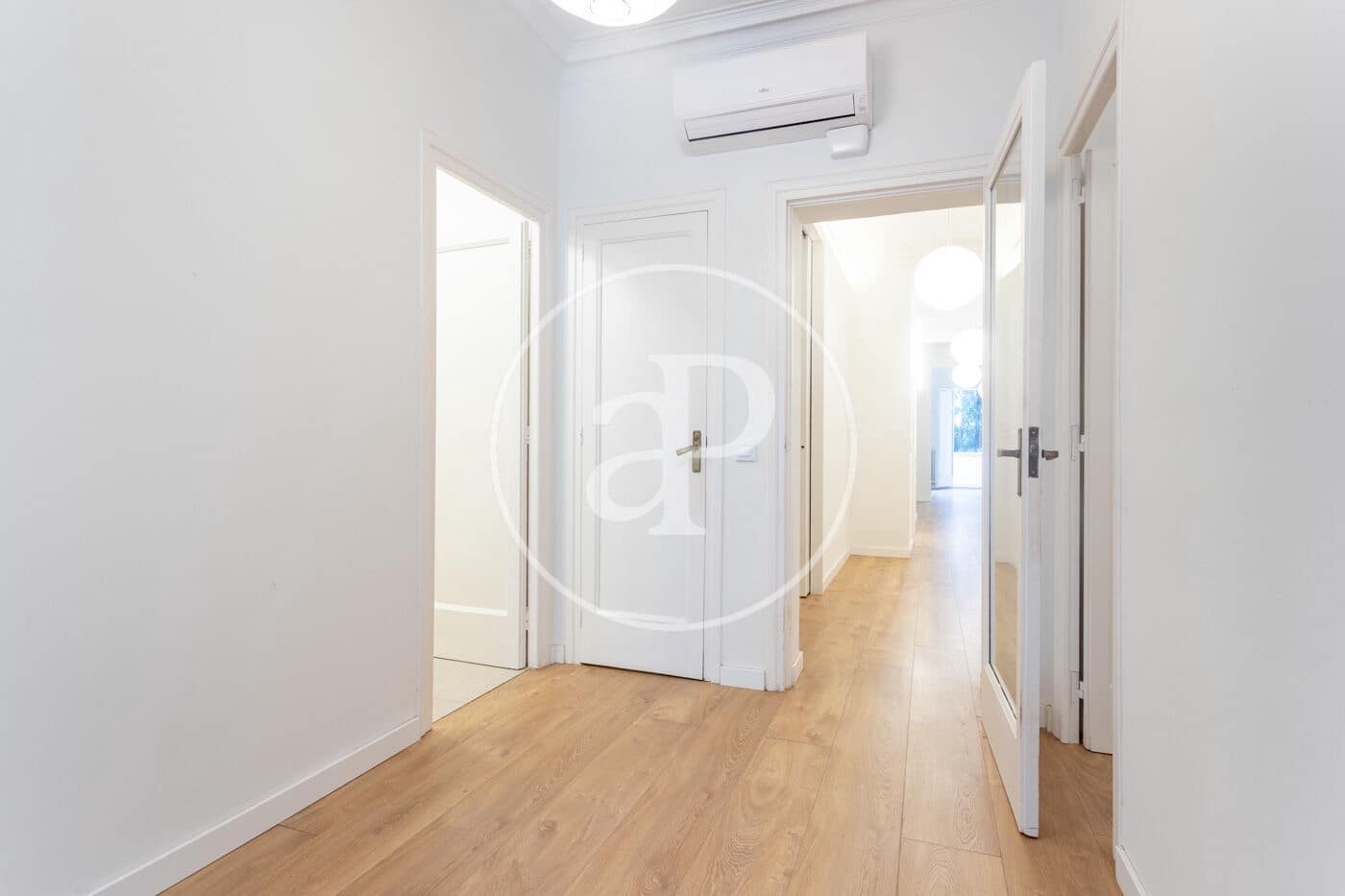 4 bedroom Apartment for rent in Barcelona city - € 3,100 (Ref: 9954222)