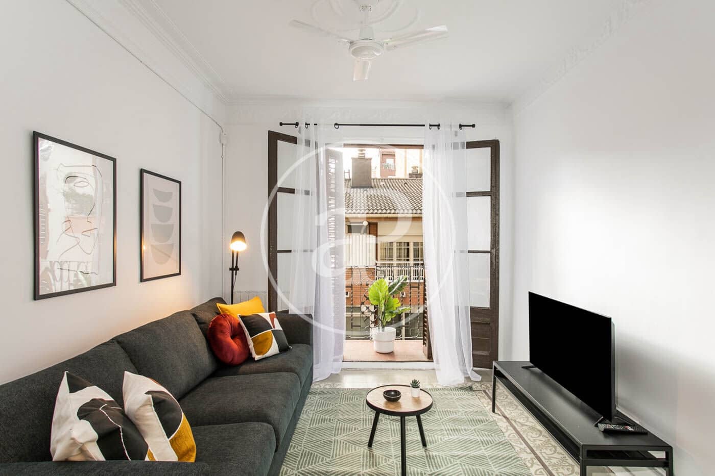 2 soveværelse Lejlighed til salg i Barcelona by - € 395.000 (Ref: 9954223)