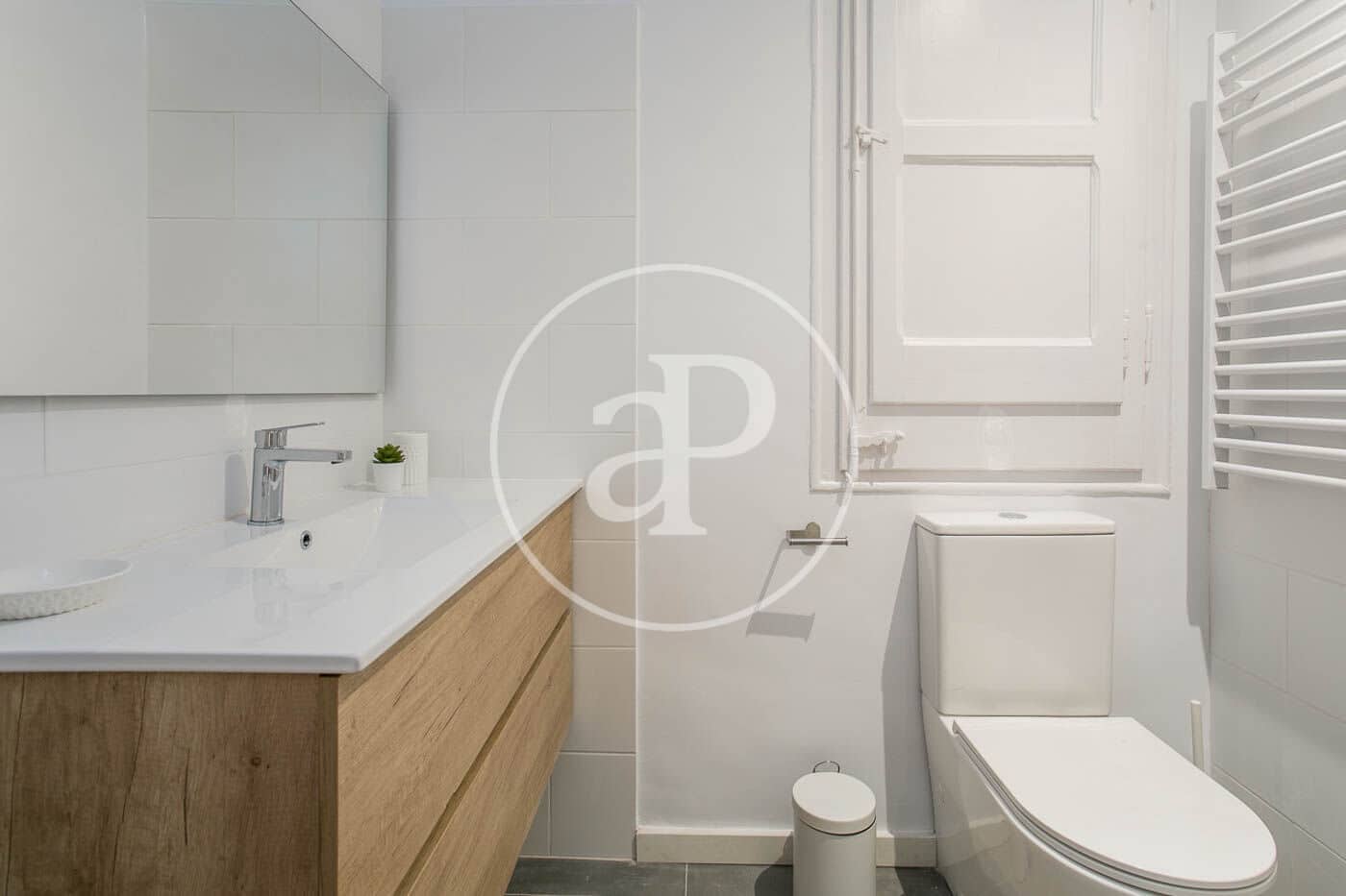 2 soveværelse Lejlighed til salg i Barcelona by - € 395.000 (Ref: 9954223)