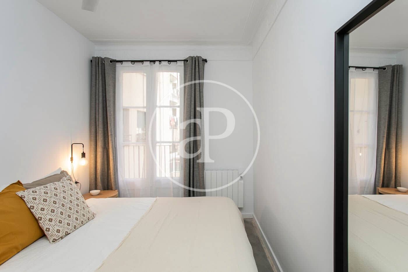 2 soveværelse Lejlighed til salg i Barcelona by - € 395.000 (Ref: 9954223)