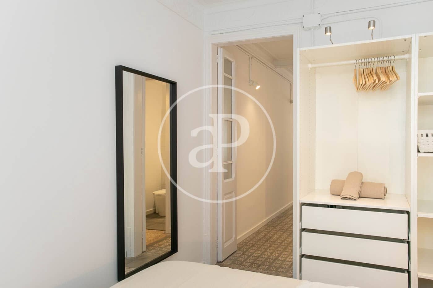 2 soveværelse Lejlighed til salg i Barcelona by - € 395.000 (Ref: 9954223)