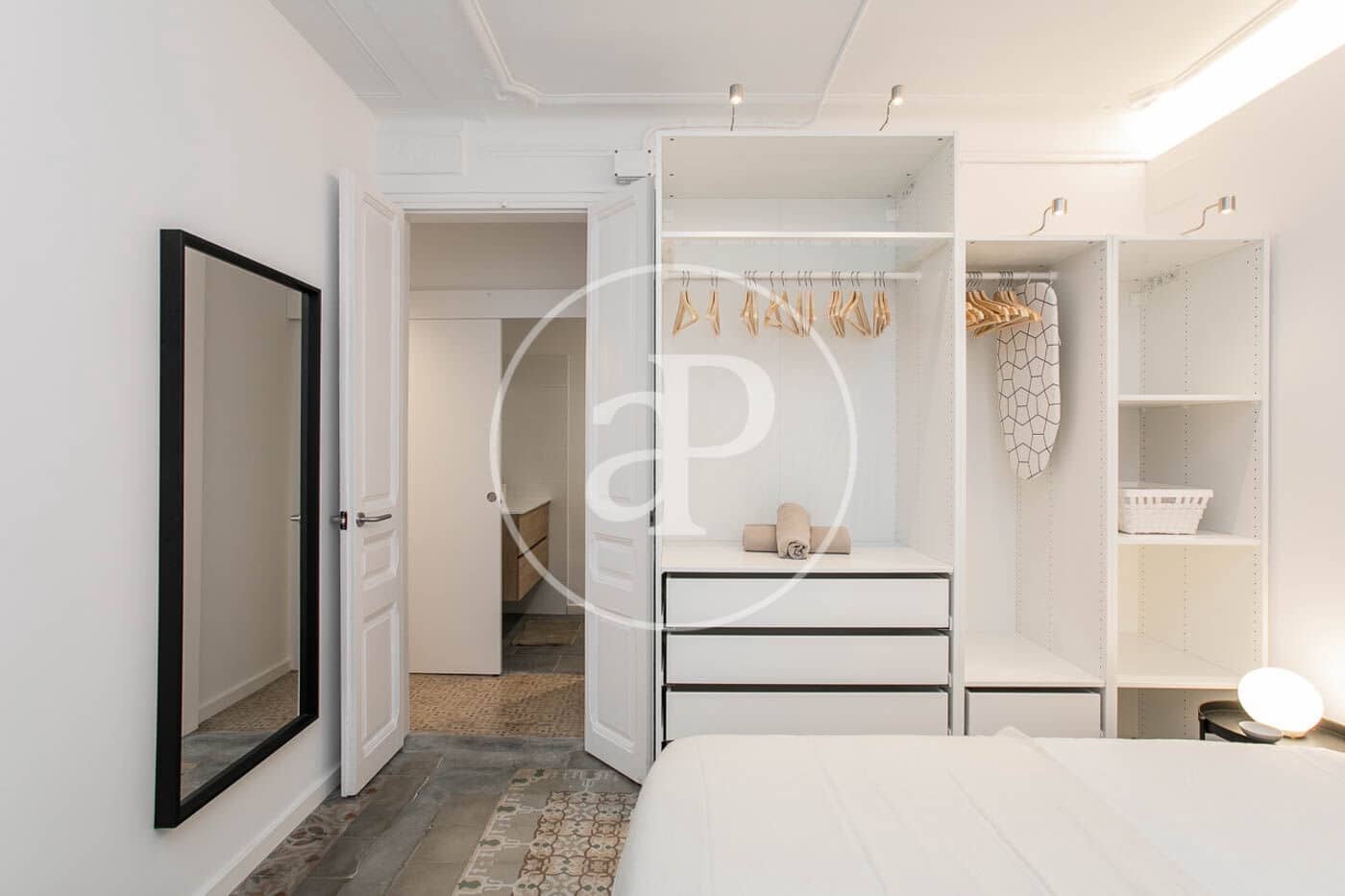 2 soveværelse Lejlighed til salg i Barcelona by - € 395.000 (Ref: 9954223)