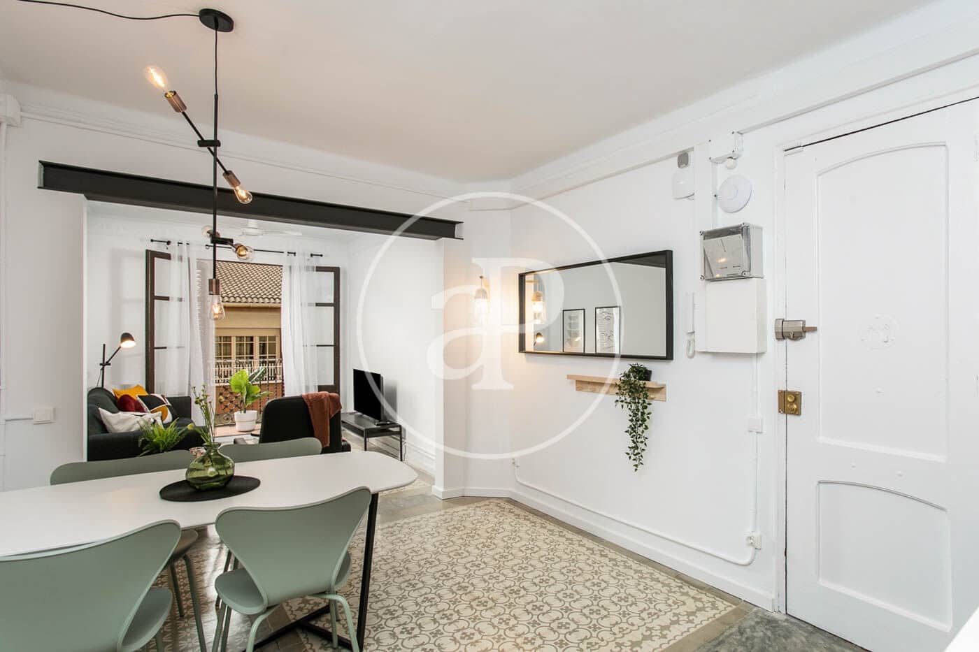 2 soveværelse Lejlighed til salg i Barcelona by - € 395.000 (Ref: 9954223)