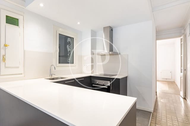 2 makuuhuone Huoneisto myytävänä paikassa El Poble Sec, Barcelona kaupunki - 395 000 € (Ref: 9954223)
