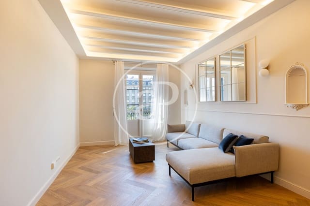 2 soveværelse Lejlighed til salg i Sant Pere, Santa Caterina i La Ribera, Barcelona by med swimmingpool - € 920.000 (Ref: 9954228)