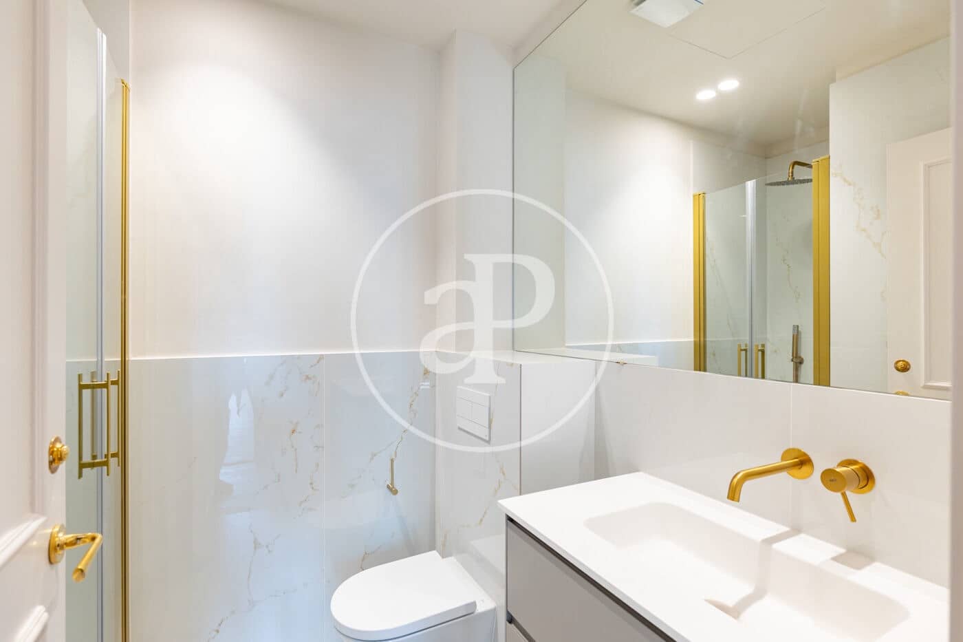 2 slaapkamer Appartement te koop in Barcelona stad met zwembad - € 1.050.000 (Ref: 9954230)