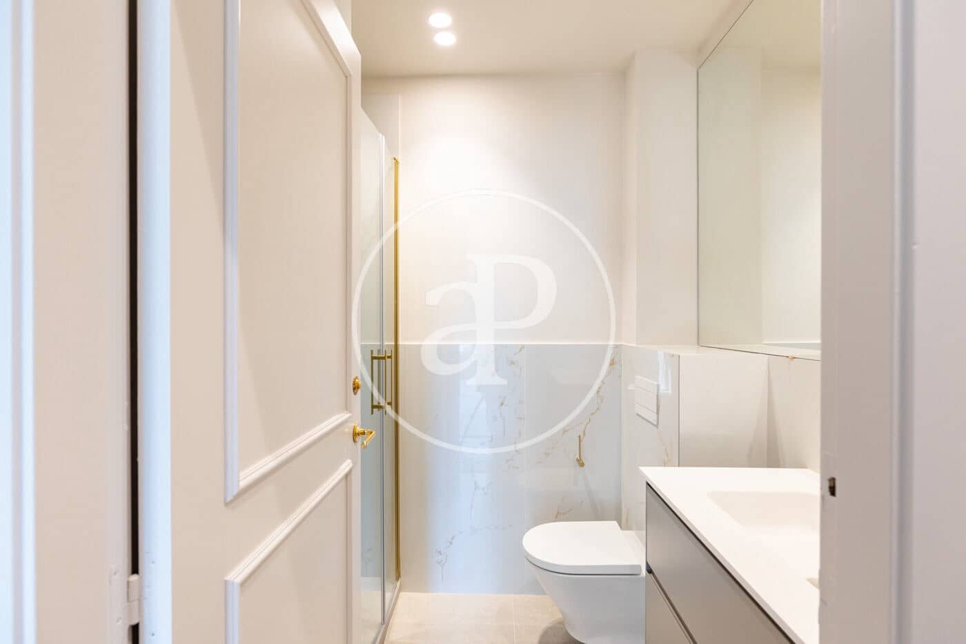 2 slaapkamer Appartement te koop in Barcelona stad met zwembad - € 1.050.000 (Ref: 9954230)