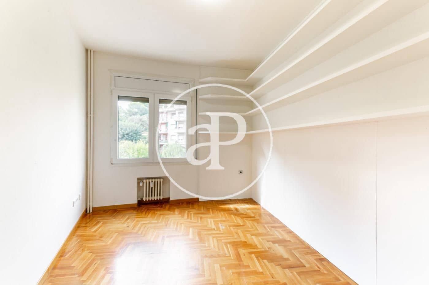 4 bedroom Apartment for rent in Barcelona city with garage - € 2,969 (Ref: 9954231)