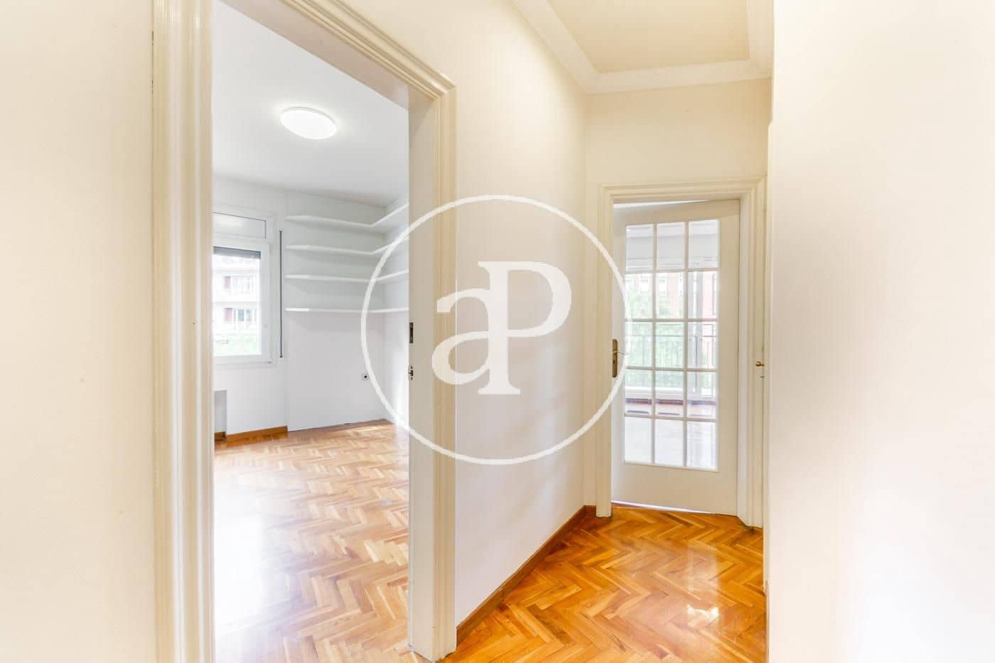 4 bedroom Apartment for rent in Barcelona city with garage - € 2,969 (Ref: 9954231)