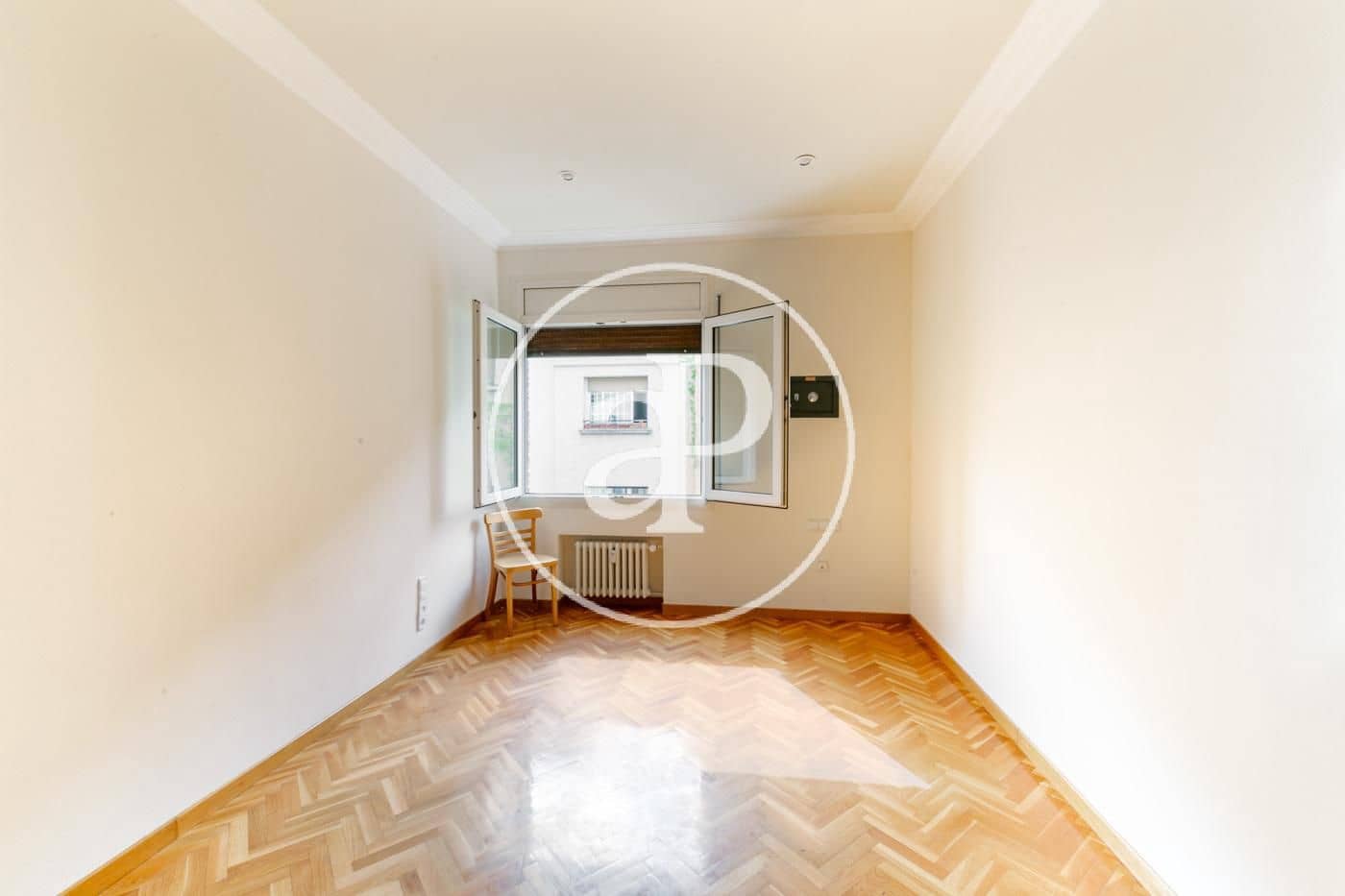 4 bedroom Apartment for rent in Barcelona city with garage - € 2,969 (Ref: 9954231)