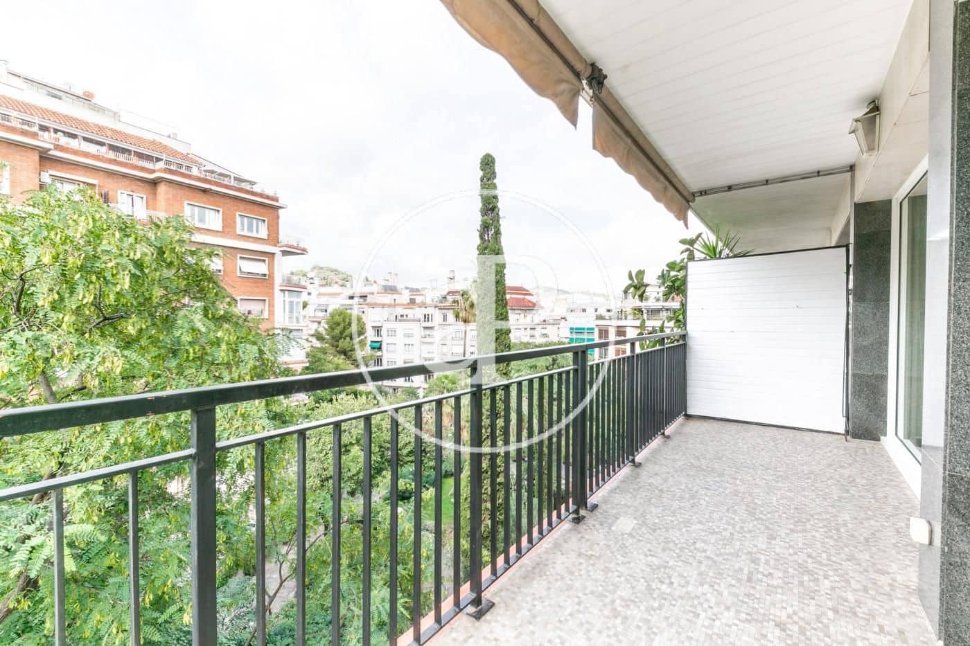 4 bedroom Apartment for rent in Barcelona city with garage - € 2,969 (Ref: 9954231)