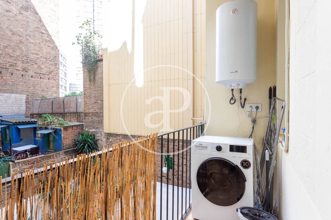 2 bedroom Apartment for rent in Barcelona city - € 2,400 (Ref: 9957965)