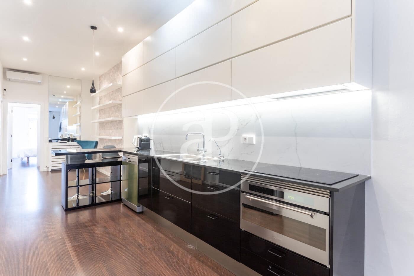 2 soveværelse Lejlighed til leje i Barcelona by - € 2.850 (Ref: 9957966)