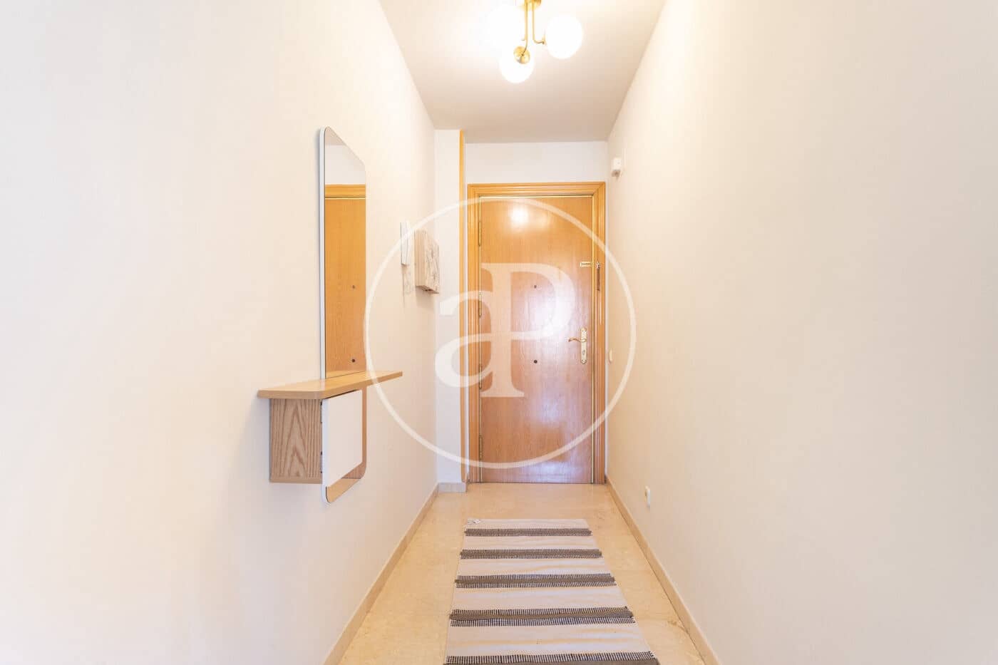 2 slaapkamer Appartement te huur in Barcelona stad - € 1.600 (Ref: 9957967)