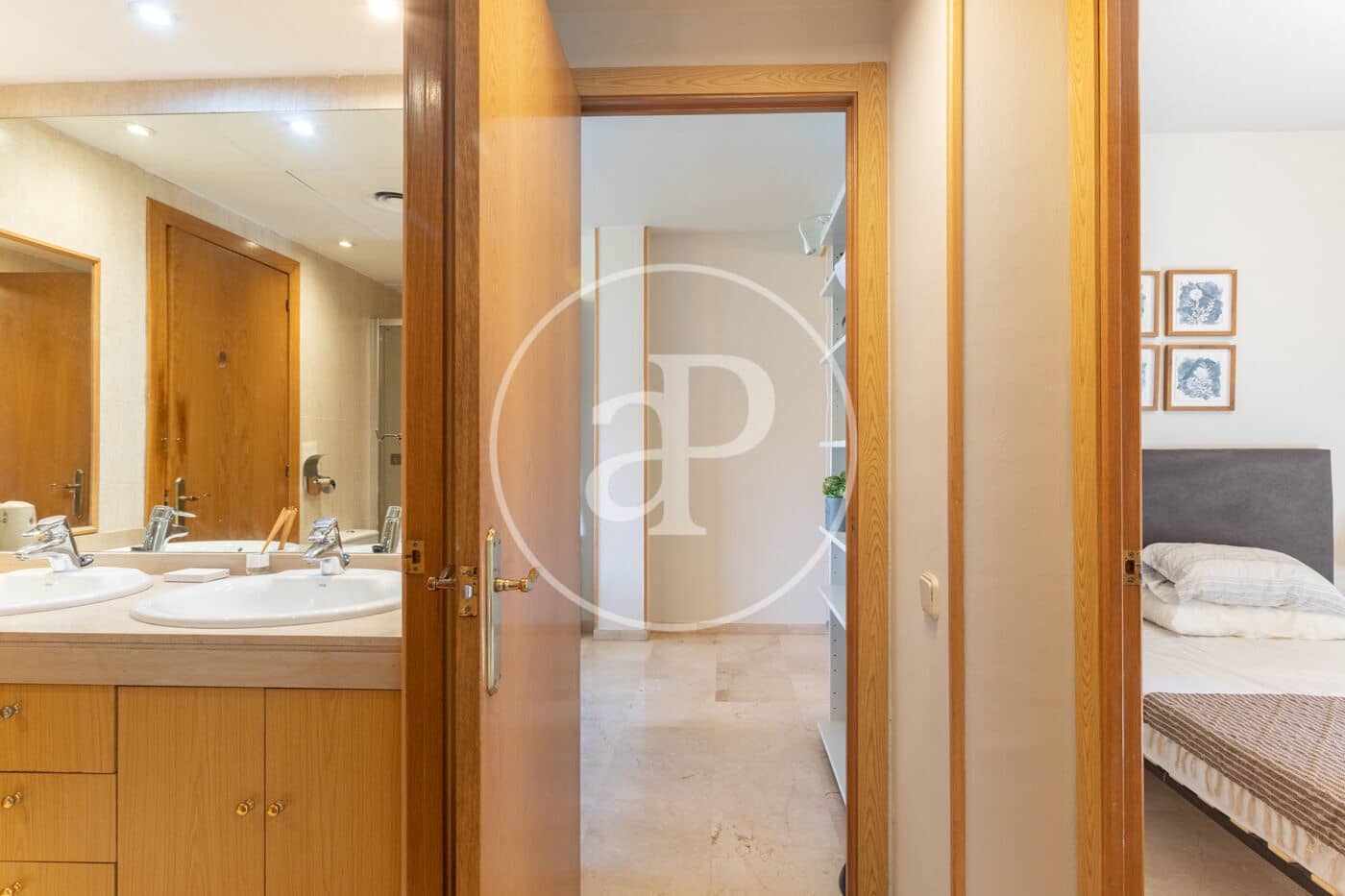 2 slaapkamer Appartement te huur in Barcelona stad - € 1.600 (Ref: 9957967)