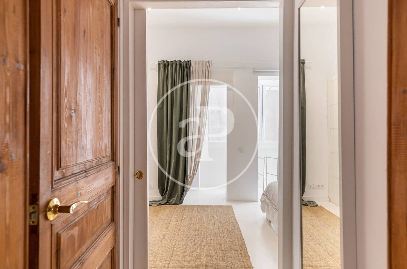 2 soveværelse Lejlighed til leje i Barcelona by - € 2.500 (Ref: 9957968)