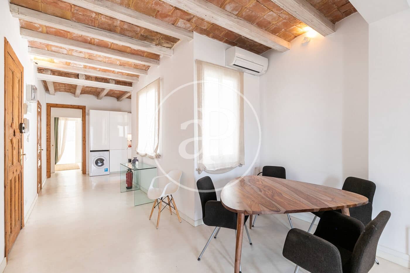 2 soveværelse Lejlighed til leje i Barcelona by - € 2.500 (Ref: 9957968)