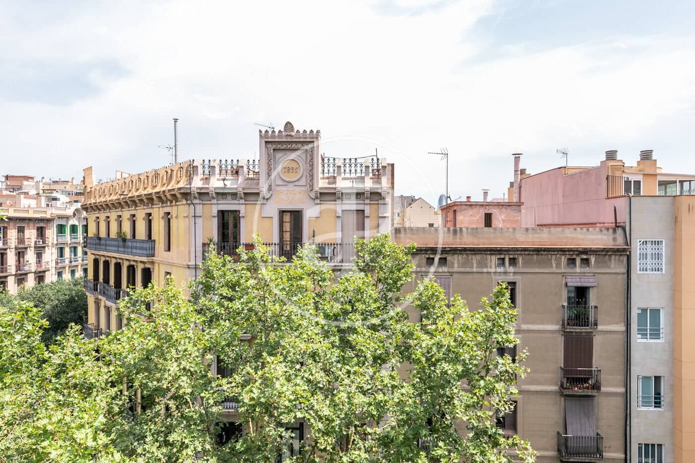 2 soveværelse Lejlighed til leje i Barcelona by - € 2.500 (Ref: 9957968)
