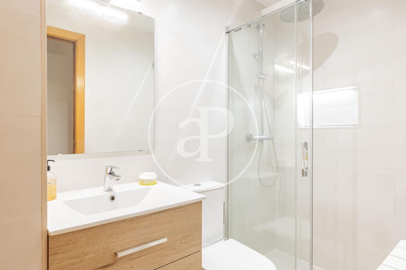 3 bedroom Apartment for sale in Cerdanyola del Valles - € 420,000 (Ref: 9959774)