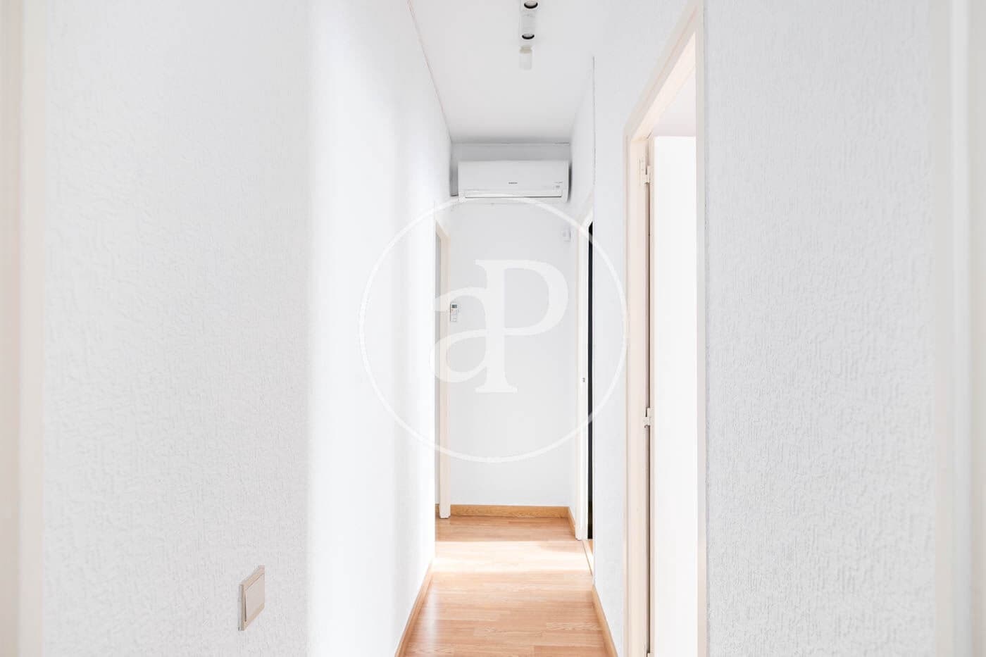4 bedroom Apartment for rent in Barcelona city - € 2,228 (Ref: 9959775)
