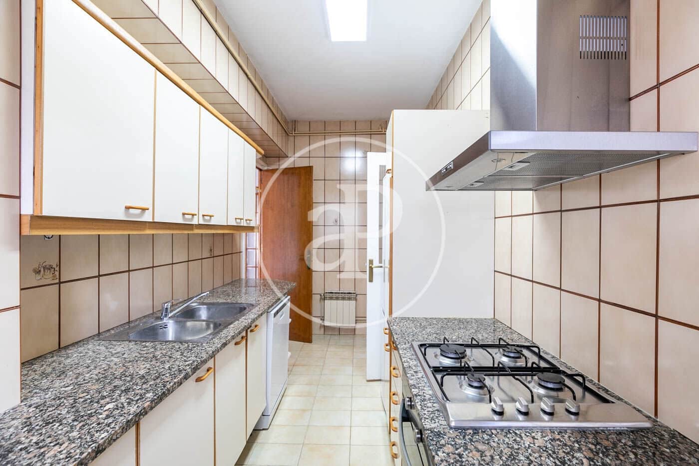 4 bedroom Apartment for rent in Barcelona city - € 2,228 (Ref: 9959775)