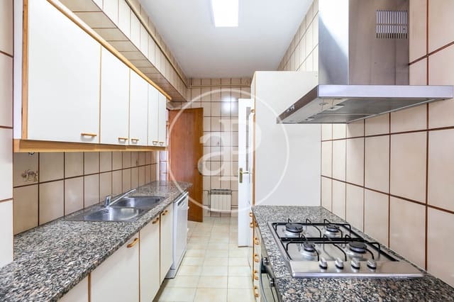 4 bedroom Apartment for rent in Sarrià, Barcelona city - € 2,228 (Ref: 9959775)