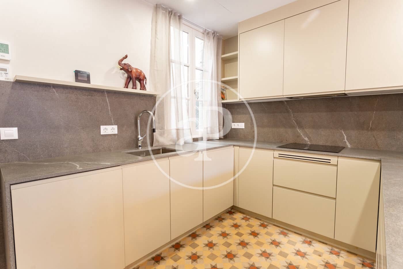 3 quarto Apartamento para arrendar em Barcelona cidade - 4 500 € (Ref: 9959776)