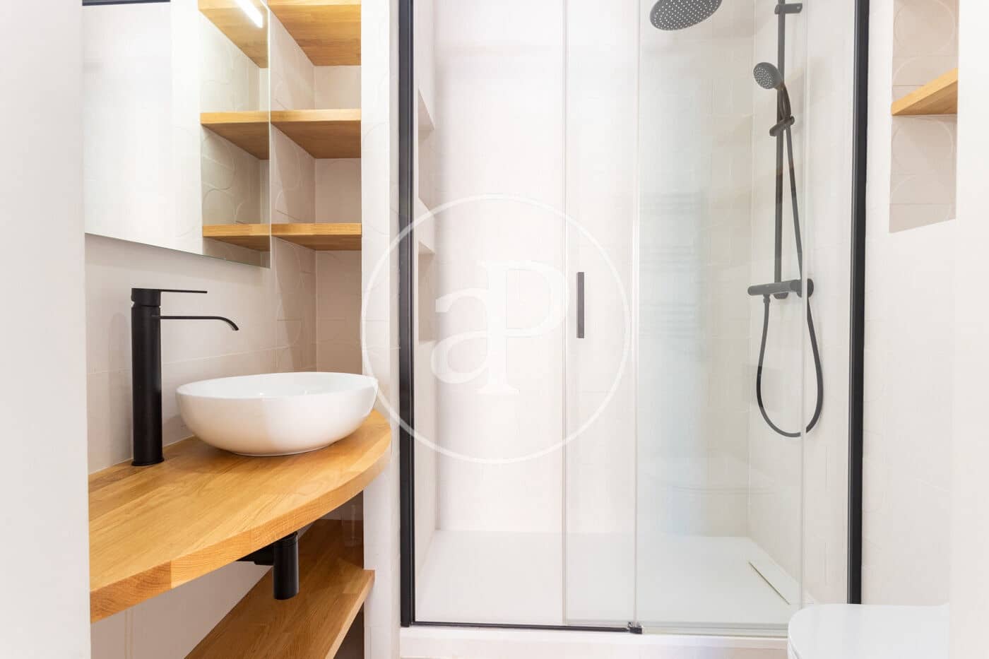 3 quarto Apartamento para arrendar em Barcelona cidade - 4 500 € (Ref: 9959776)