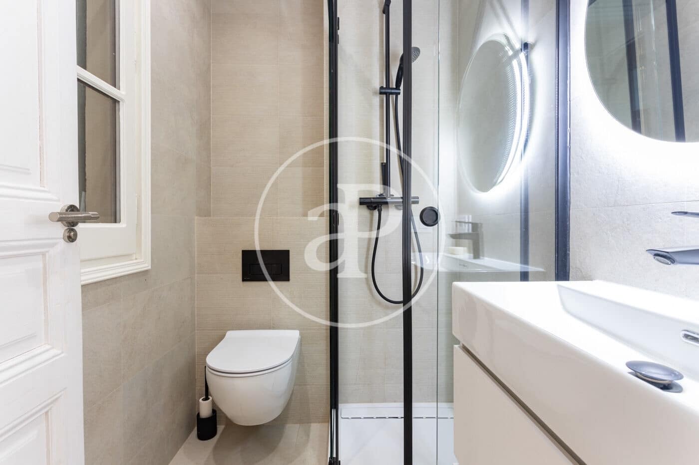 3 quarto Apartamento para arrendar em Barcelona cidade - 4 500 € (Ref: 9959776)