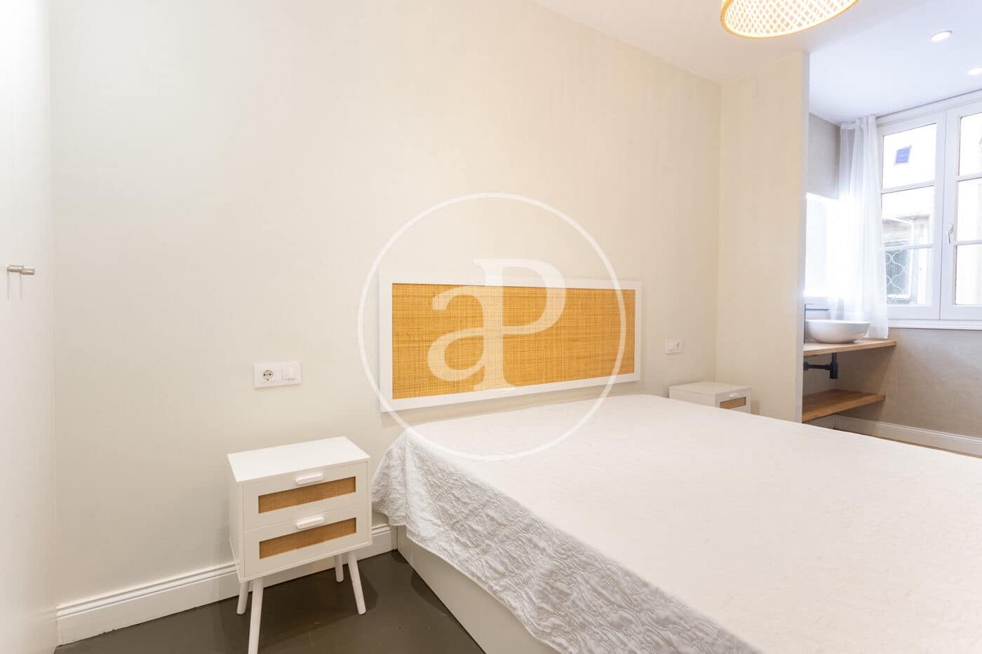 3 quarto Apartamento para arrendar em Barcelona cidade - 4 500 € (Ref: 9959776)