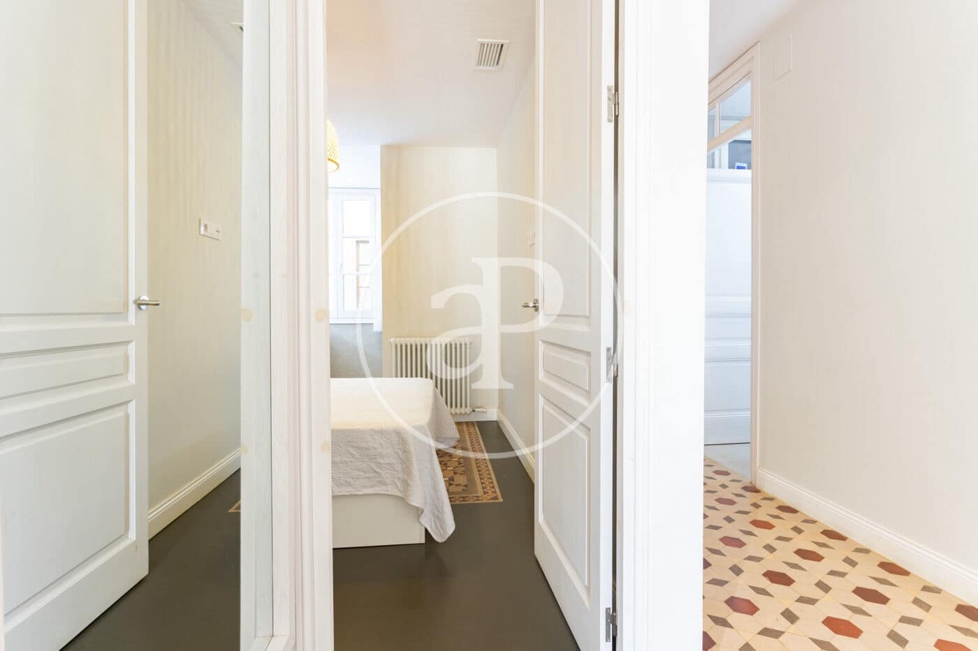 3 quarto Apartamento para arrendar em Barcelona cidade - 4 500 € (Ref: 9959776)
