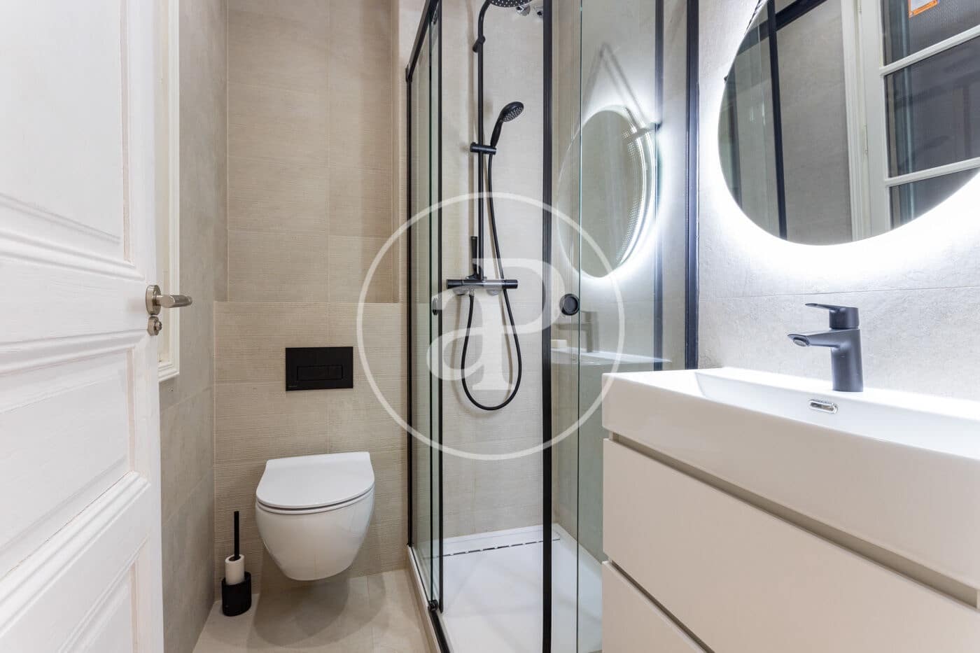 3 quarto Apartamento para arrendar em Barcelona cidade - 4 500 € (Ref: 9959776)