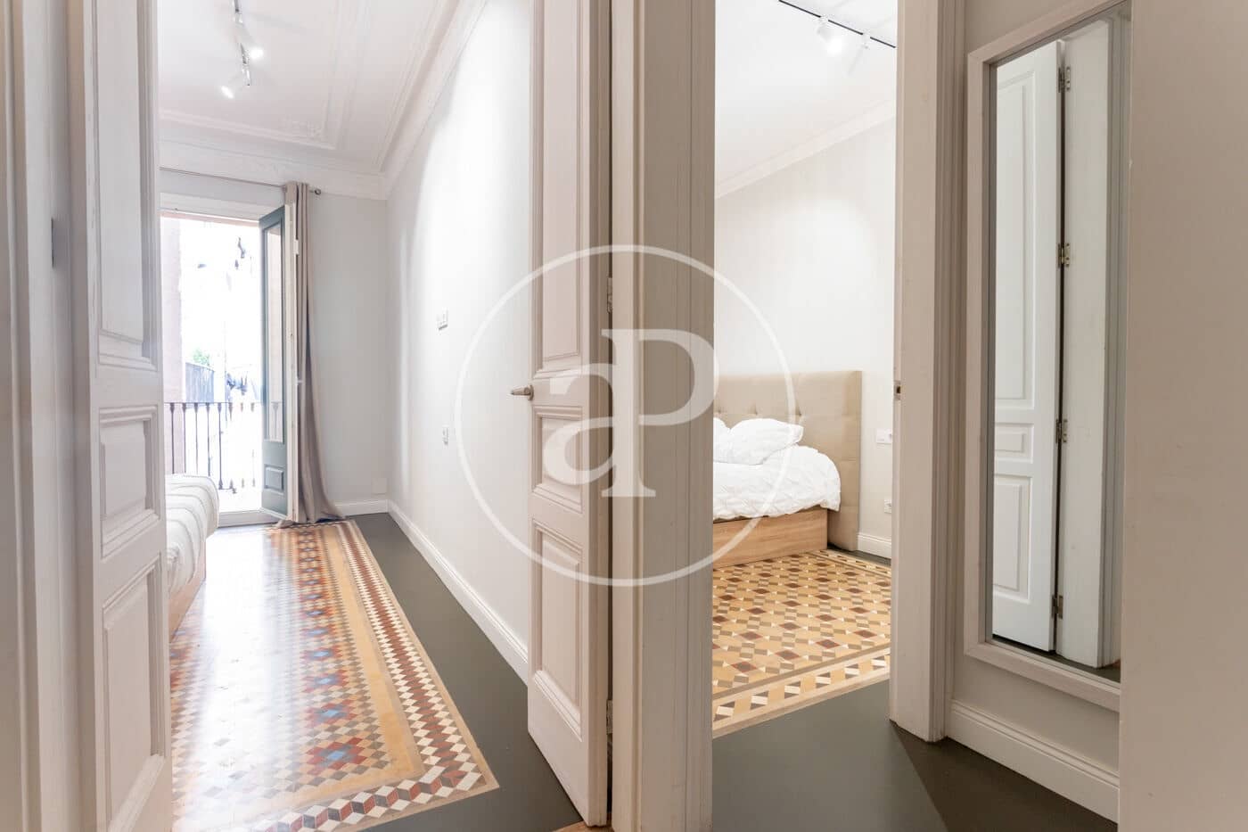 3 quarto Apartamento para arrendar em Barcelona cidade - 4 500 € (Ref: 9959776)