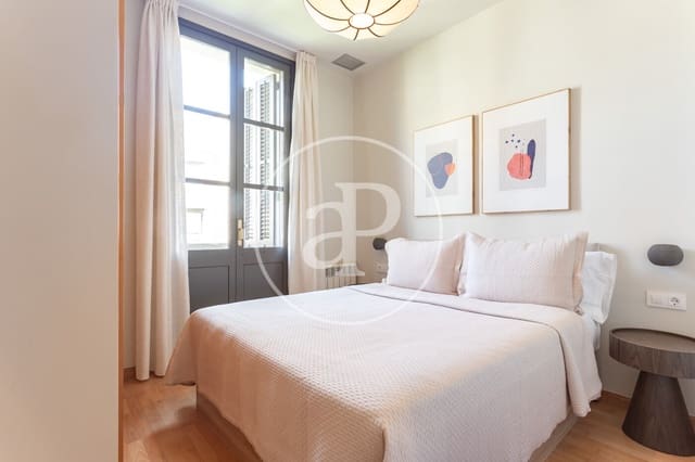 3 quarto Apartamento para arrendar em La Sagrada Família, Barcelona cidade - 2 800 € (Ref: 9959777)