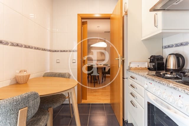 3 quarto Apartamento para arrendar em La Sagrada Família, Barcelona cidade - 2 800 € (Ref: 9959777)