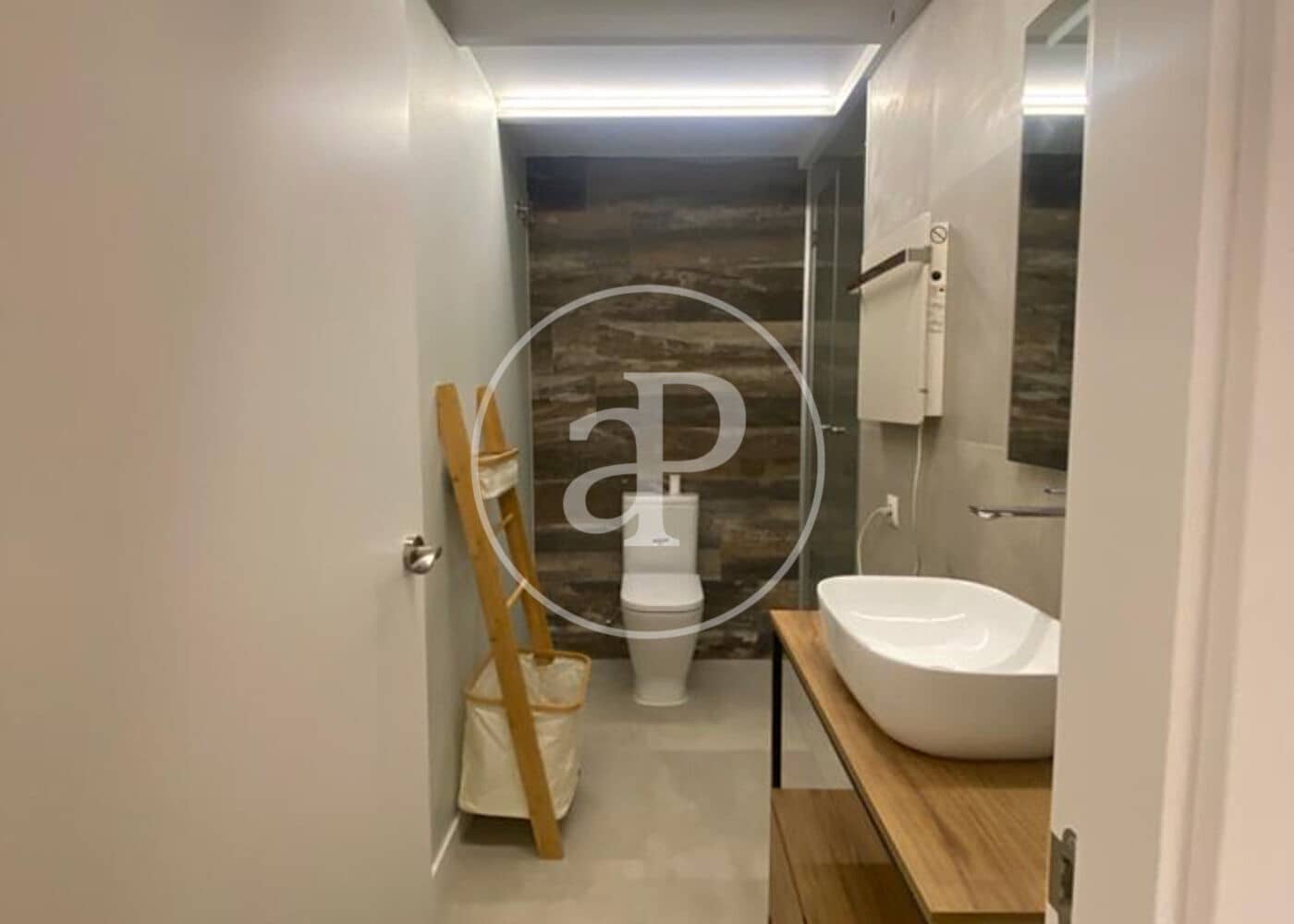 2 bedroom Apartment for sale in Barcelona city - € 410,000 (Ref: 9965269)